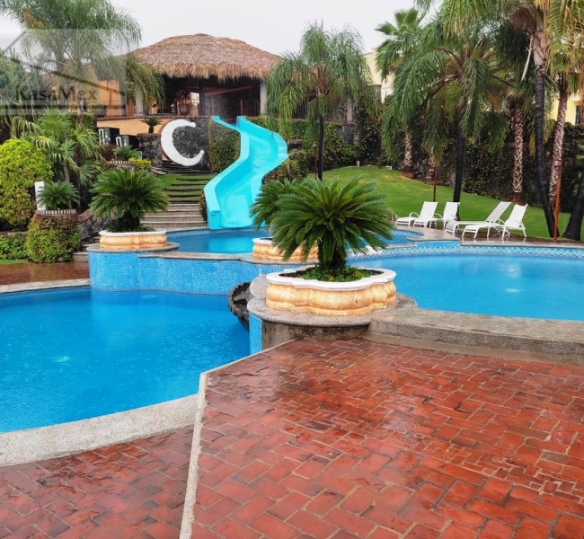 Cuernavaca- Burgos. Acogedora casa 3 niveles alberca privada Seguridad Oportunidad