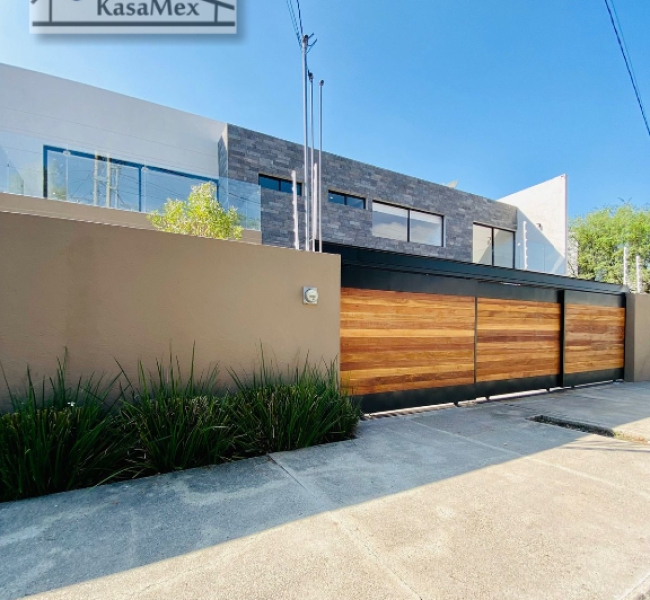 Queretaro Jurica Brand New 2 Story House ready to come in