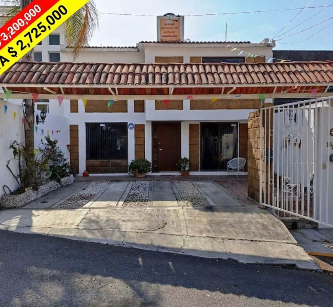 Venta Casa Queretaro Plusvalia inmediata calle cerrada frente a jardin oportunidad